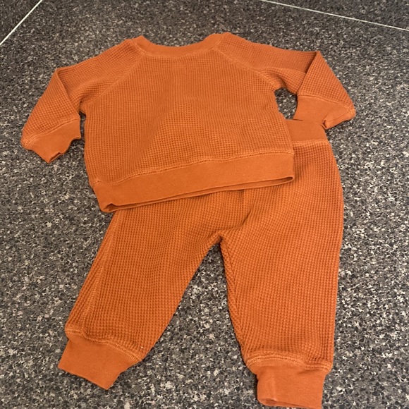 BabyGap | Star Wars 2 Piece Outfit🧡 (6-12)Months - Picture 2 of 6